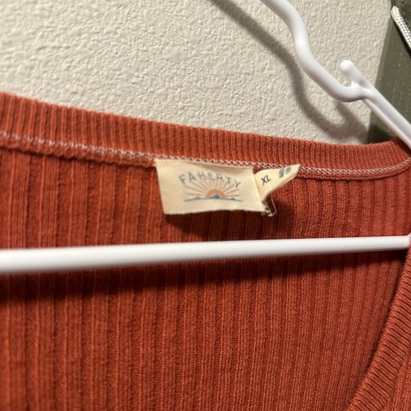 Faherty Terracotta Ribbed Sweater - Picture 3 of 4